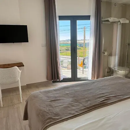 Vandrerhjem Surfhouse Ferrel (Leiria)